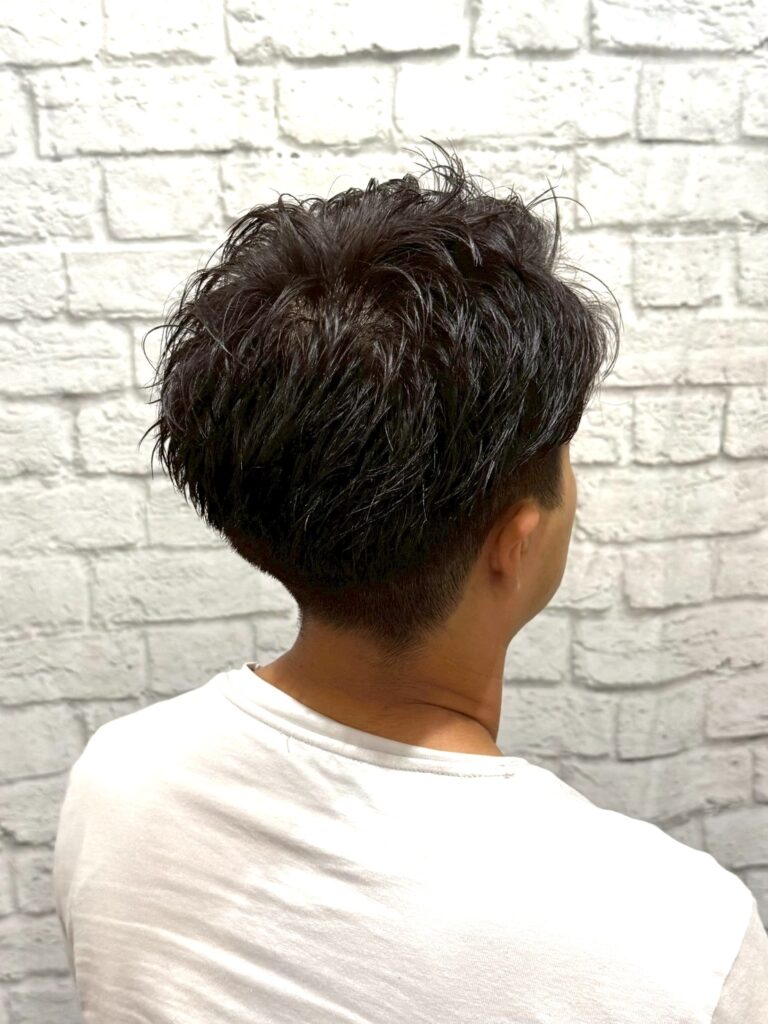 束感が素敵なショートスタイル 背面