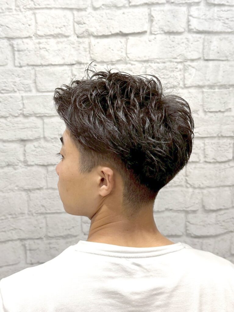 束感が素敵なショートスタイル 側面